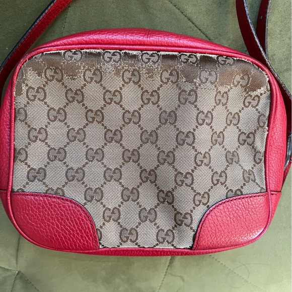 Gucci GG Canvas Red Leather Crossbody Purse with Wallet pockets - Picture 3 of 10